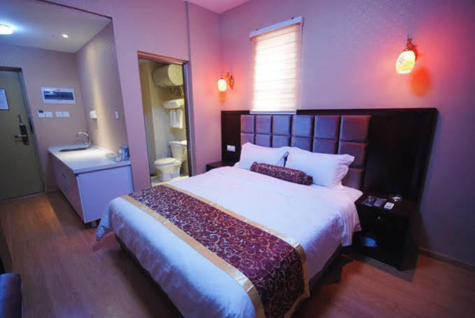 Chengdu Binfen Hotel Esterno foto